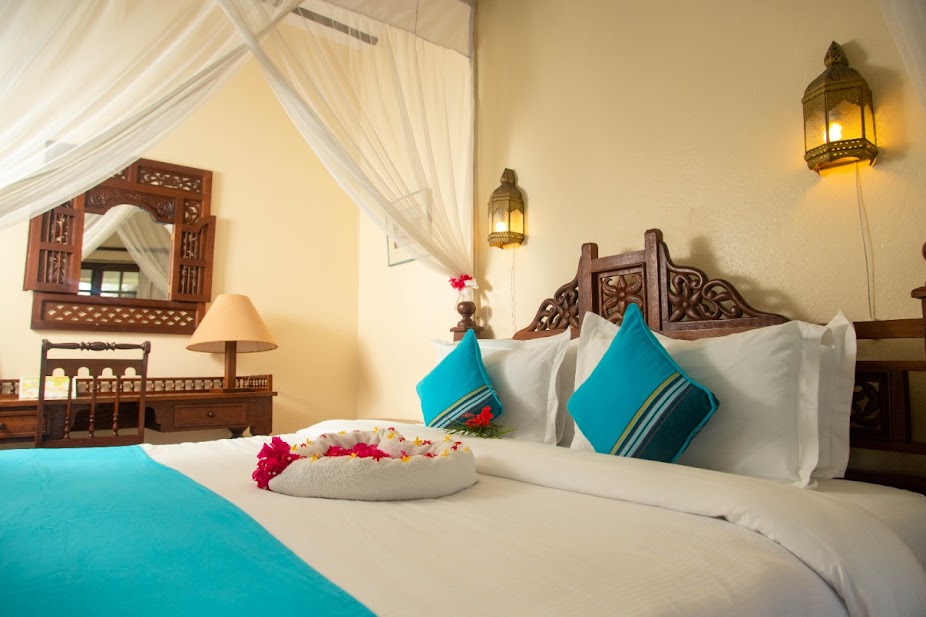 Cobalt Room at Asha Boutique Hotel